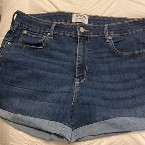 Levi’s jean shorts size 16 runs small